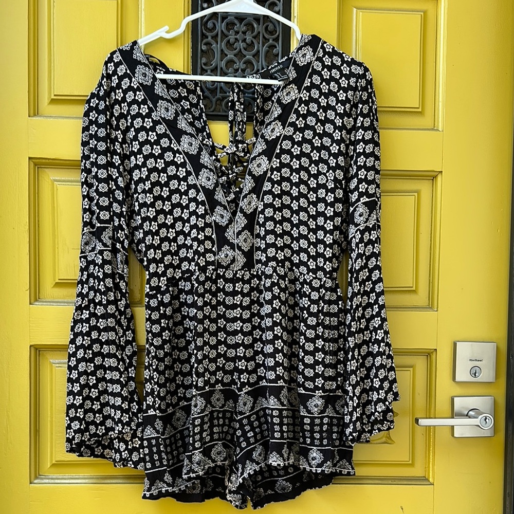 Forever 21 Black and White Sailor Collar Blouse